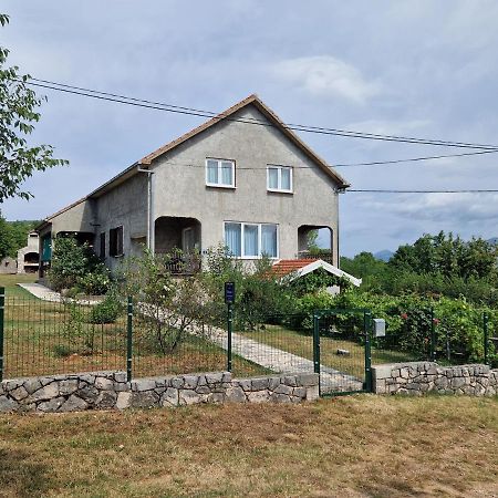 Apartman Lana Kijevo Extérieur photo