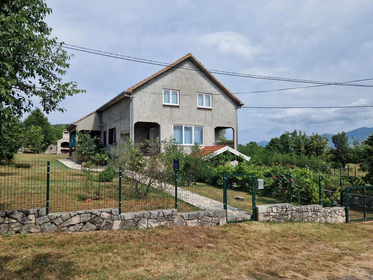 Apartman Lana Kijevo Extérieur photo