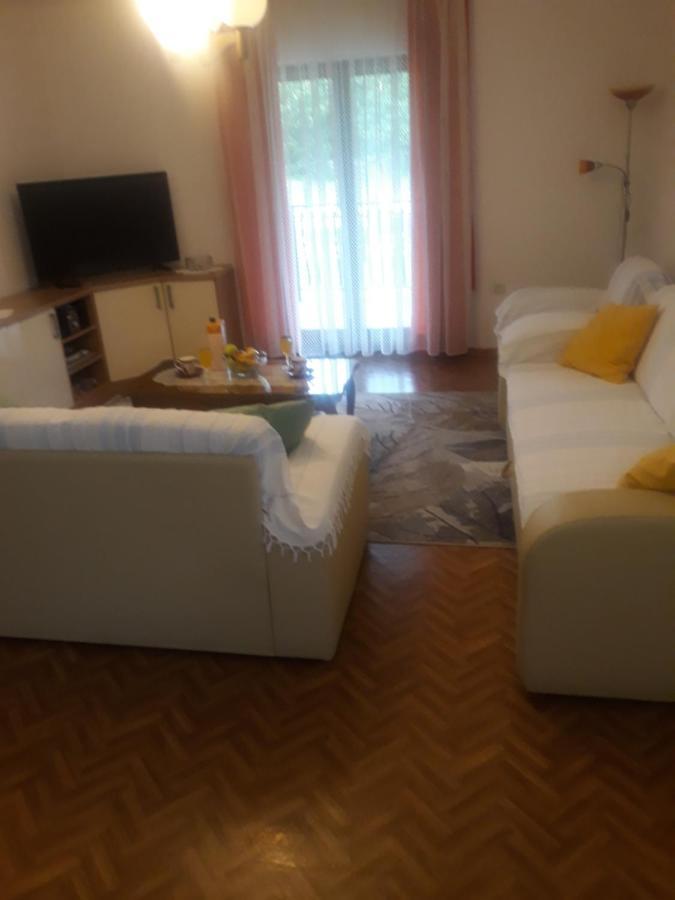 Apartman Lana Kijevo Extérieur photo