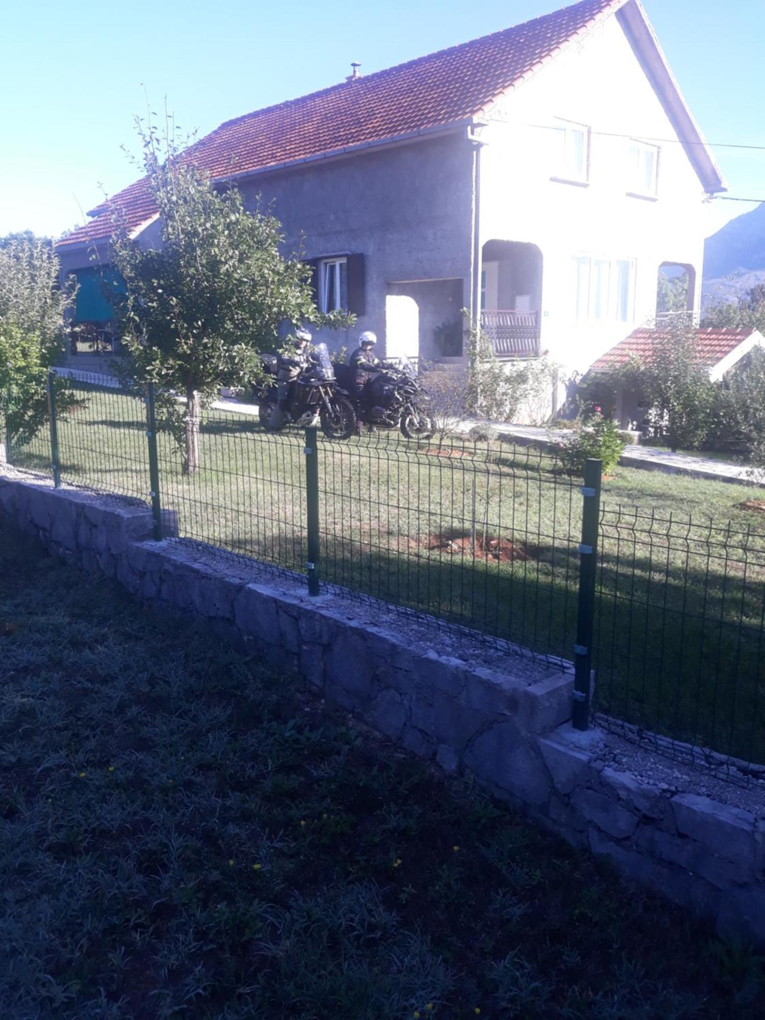 Apartman Lana Kijevo Extérieur photo