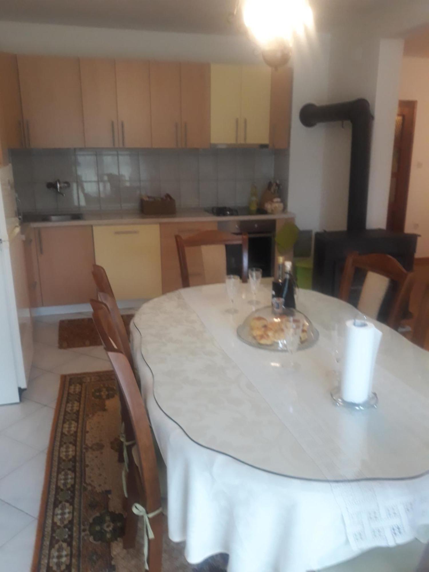 Apartman Lana Kijevo Extérieur photo
