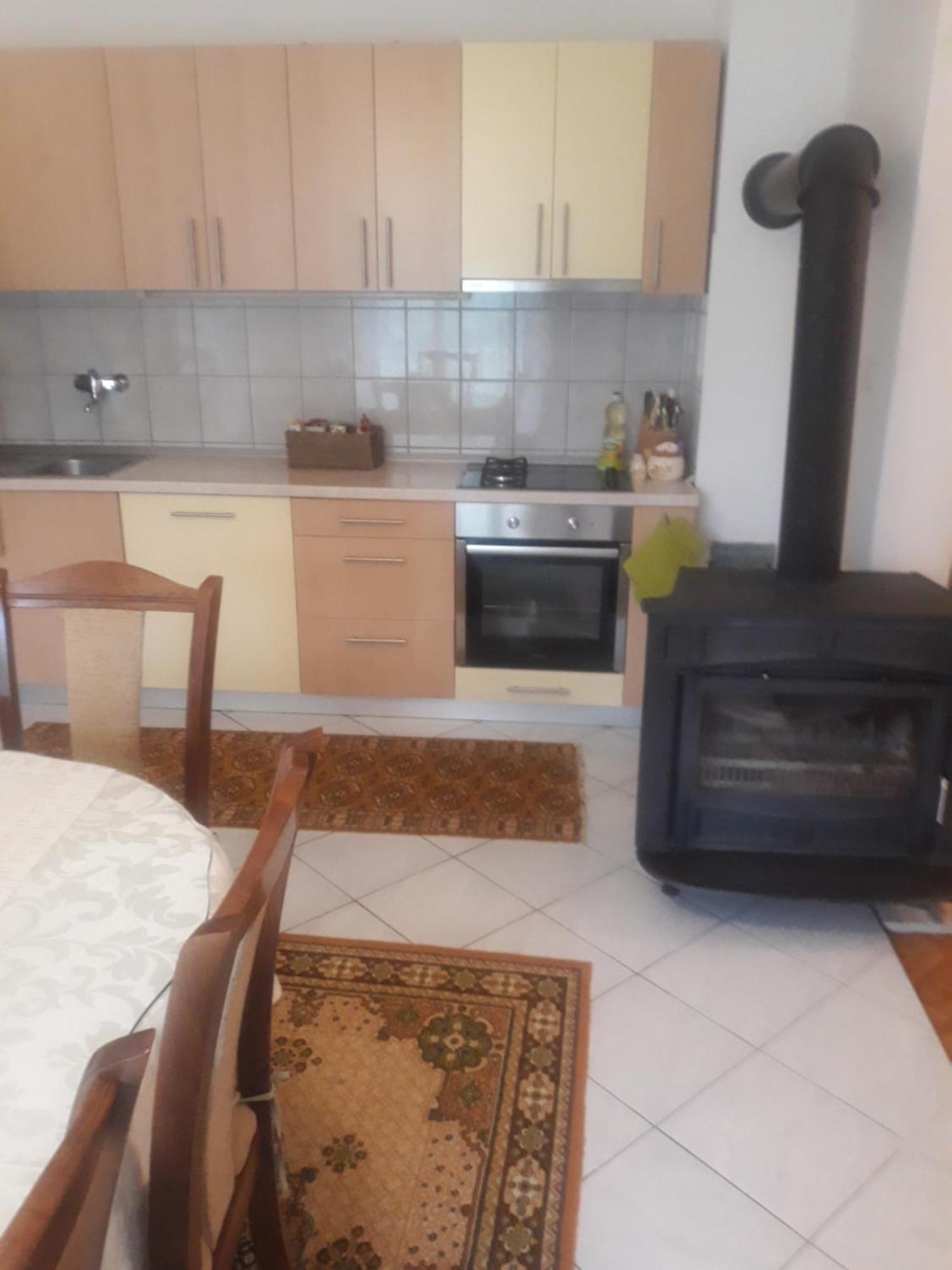 Apartman Lana Kijevo Extérieur photo